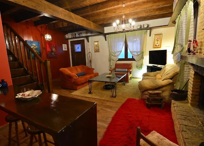 بيت للعطل γήλοφος