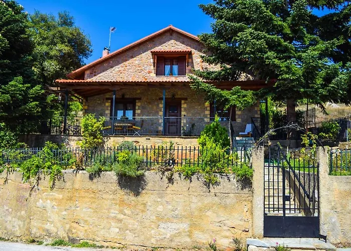 γήλοφος بيت للعطل أنو تريكالا