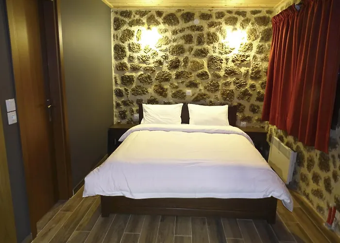 γήλοφος * أنو تريكالا